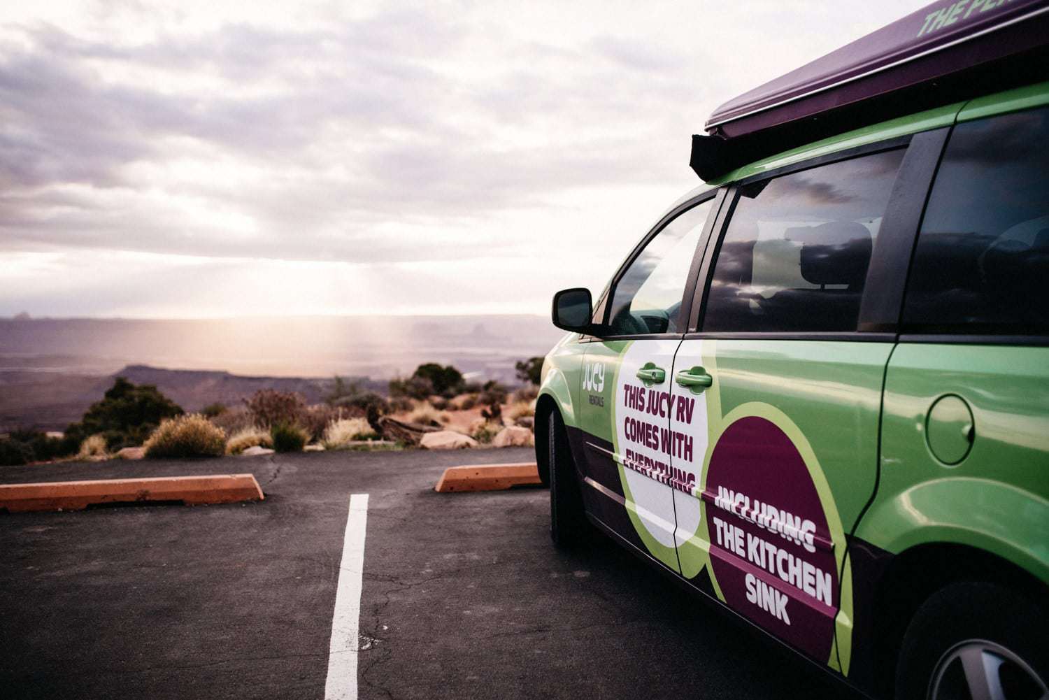 Jucy RV Rental North America - Sonnenuntergang Arches National Park